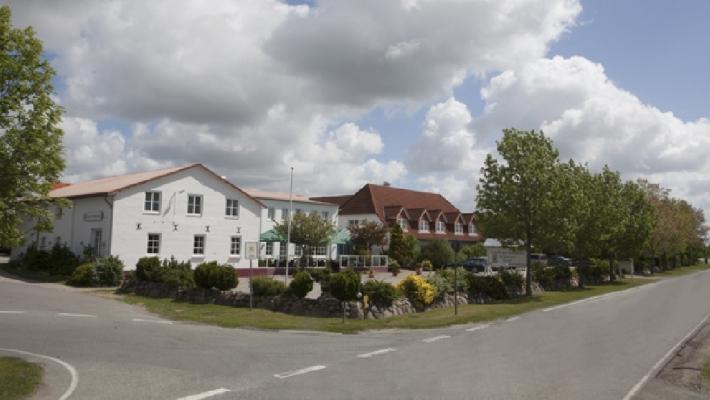 Landhaus Sterdebüll Landhaus Sterdebüll ligger i Nord Friesland i den nordvestlige delen av Tyskland, med kort avstand til Nordsjøen.