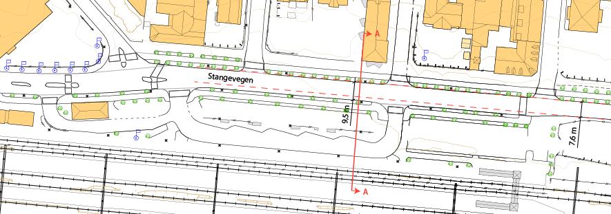 forslåtte løsningene foran har for liten plass i bredden, noe som gir dårlige løsninger, spesielt med tanke på plattformer og gjennomgående gangveg langs Stangevegen.