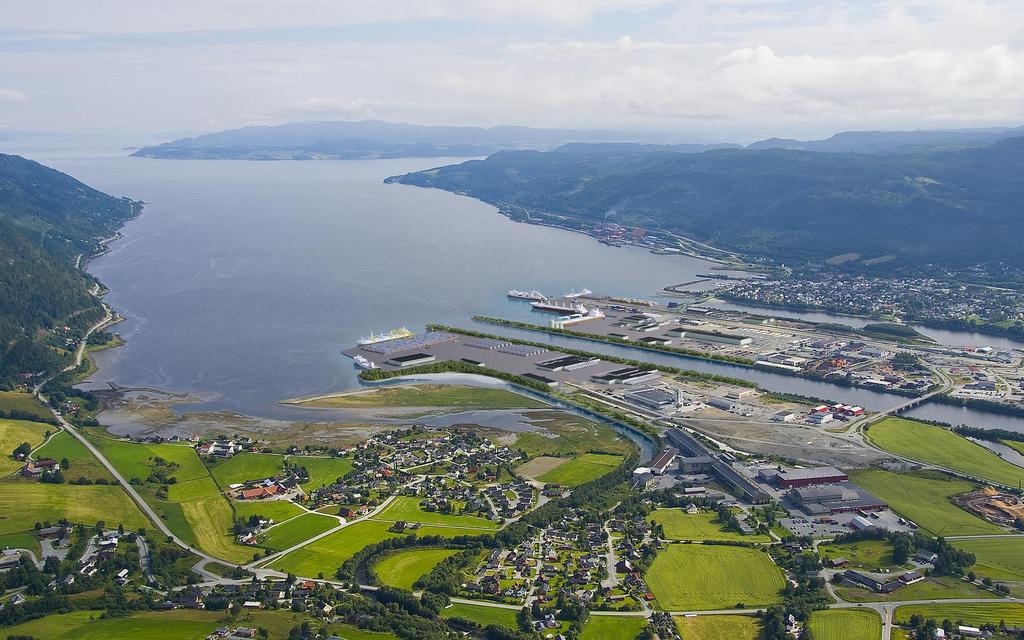 Transportløsning Snillfjord Turbinene tas inn til Orkanger havn - Transport