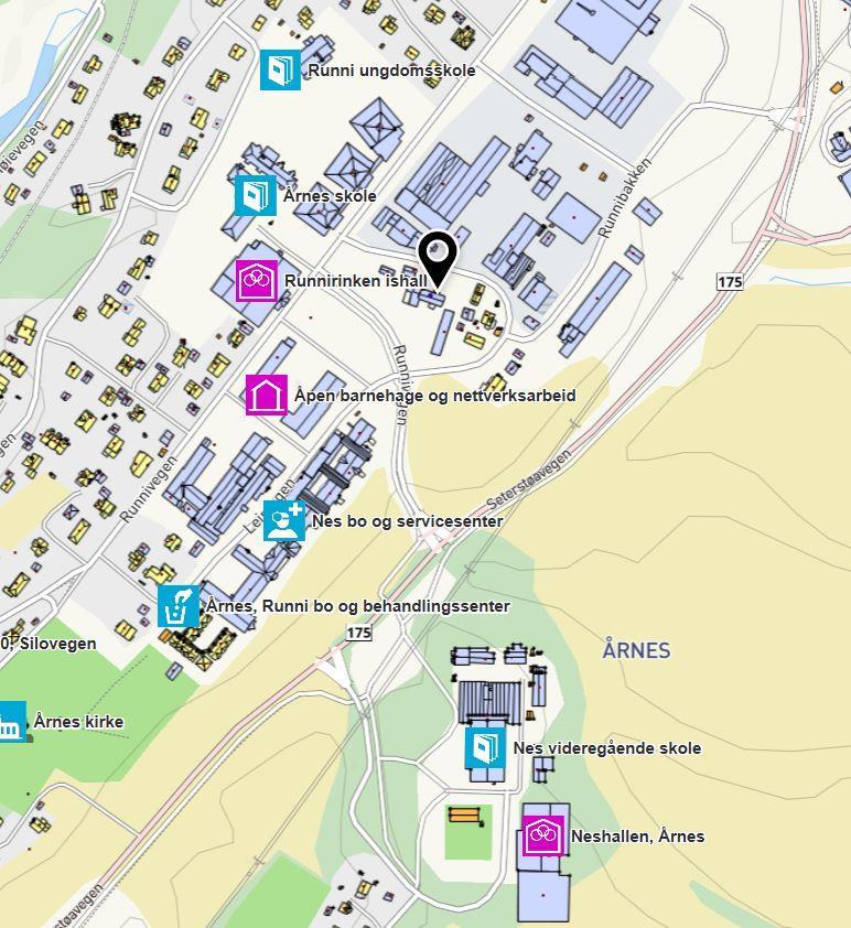 2.3.9 Sosial infrastruktur: Fig 13. Utsnitt fra kommuneplan for Nes. Årnes skole og Runni ungdomsskole ligger rett over veien for planområdet, på vestsiden. Det er også en åpen barnehage i nærheten.