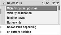 Infotainmentsystemet tilbyr forskjellige kategorier som viktige adresser lagres i: Velg POIs (steder av interesse) fra Destin. Input (legge inn reisemål) menyen.