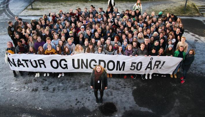 Om du lurer på noe før landsmøtet, kan du for eksempel snakke med regionsekretæren din, hvem det er finner du i begynnelsen av dette heftet.