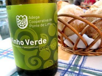 Onsdag 05.09.18: Kelternes spor og Vinho verde - den «grønne» vinen Frokost på hotellet.