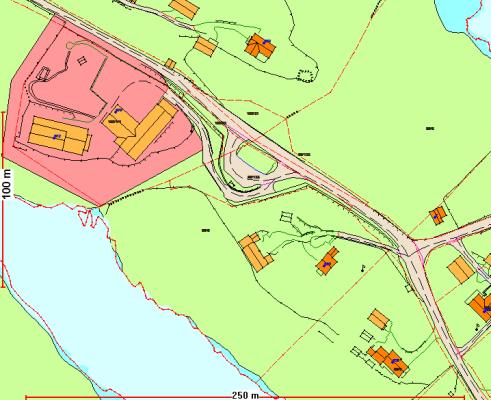 Utsnitt av kommuneplan; raudt areal er skuletomta. Ny parkeringsplass ligg søraust for skulen i grønt område satt til arealføremål LNF.