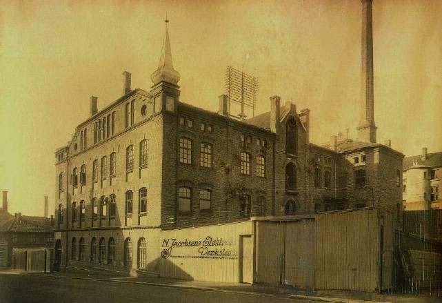 Jacobsen kompetanse og utvikling Startet i Christiania 1891 Elektrisitetsmålere (vippa) Beskyttelse av elektriske anlegg Ringeapparater,
