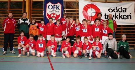 Gravdal, Kristian Ohma, Joakin Ribesen, Espen Pedersen, Erlend Brekke, Julian Brekke, Pawel warzynski, Kristoffer Skogheim Bak frå ventre: Tora Hauge, Stine Tokheim Mansåker, Anna