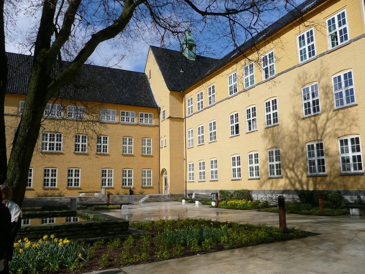 KOMPLEKS 9900493 Sydneshaugen skole