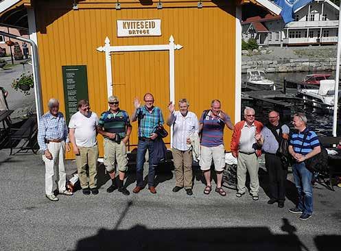 KANALPAKKETIPS Foto: Ole Bjørn Ulsnæs Gutta på tur Det var en gang i 1986 at fem mann skulle ta en tur på Telemarkskanalen. De ble kraftig bitt av kanalbasillen.