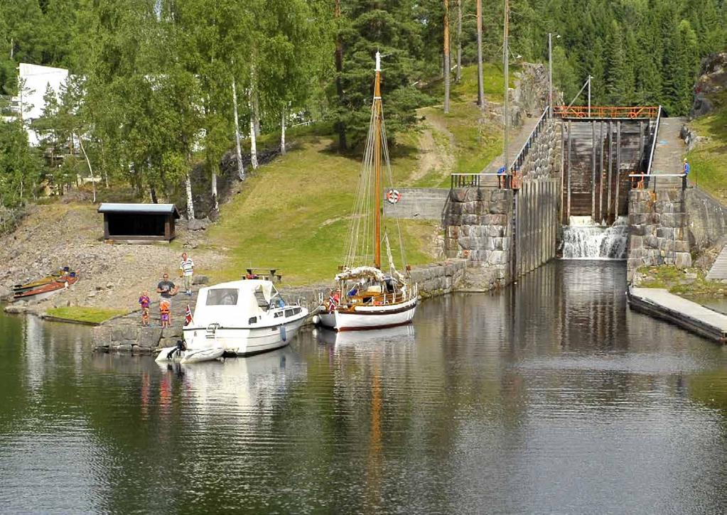 M/S Eidsfoss Victoria har den ved Strengen høyeste sluseporten bru under tv-sendingen i hele