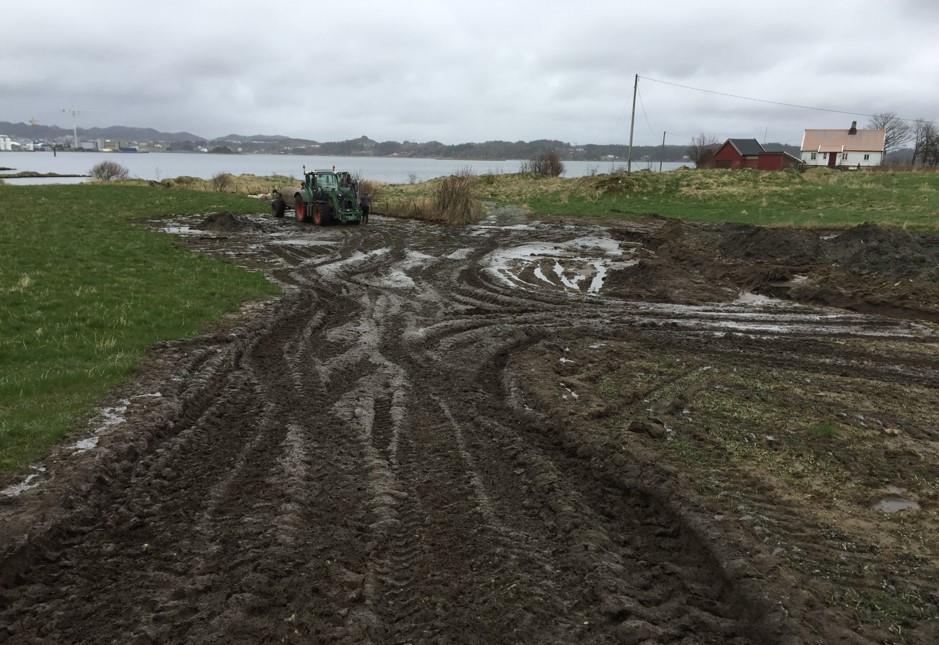 3.3 Utslipp av husdyrgjødsel fra gårdsbruk i Karmøy kommune Kystverkets beredskapsvaktlag mottok melding fra 110-sentralen i Haugesund om utslipp av om lag 350 000 liter husdyrgjødsel fra et