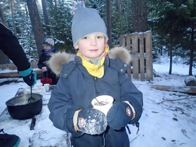 Denne har vi brukt så ofte vi kan, og vi ser gleden av mestring når barna klarer mer og mer på skøytene!