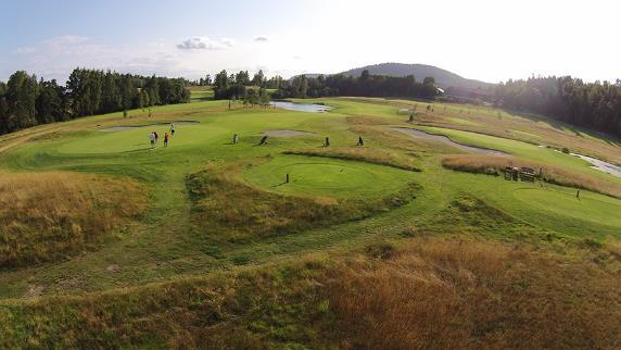 av traller fra Haga ProShop til gjeldende priser (60,-) - Golf Clinic før spill (1 500,- pr Pro pr time) - Oppvarming med Pro på Driving Range (1 500,- pr Pro pr time) - Golfballer, hansker osv.