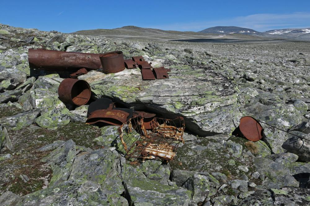 Søppel rydding Etter meldingen fra brukere om uadressert søppel, har vi i år ryddet søppel i nord enden av