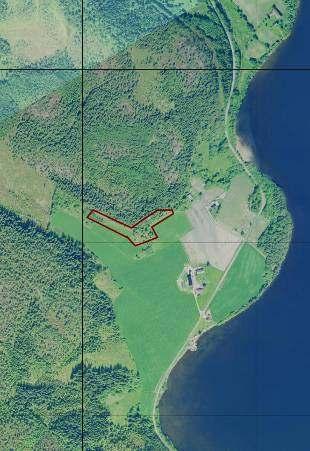 ssikkerhet Områdene som forslås tatt i bruk ligger i svakt hellende terreng ca 3-400 m fra Leksdalsvatnet. Er godt eksponert fra tilstøtende landskapsrom, fra vatnet og andre siden av vatnet.