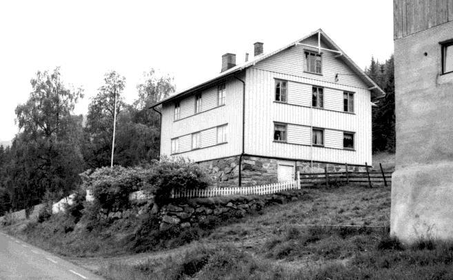 GAMLE HUS DA OG NÅ, 2.