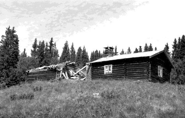 (0542-004-037) Finnstølen ligger i heimåsen til Sundheim.