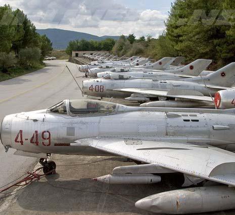 materialet e ndryshme të kësaj ushtrie. Në këtë mënyrë u siguruan për partizanët mijëra pushkë, mitralozë të lehtë e pistoleta, 90 mitralozë të rëndë, 12 topa, 800 palë çizme, 20 kamiona, 20.