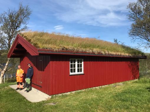 Takkonstruksjonen er svært underdimensjonert i forhold til snøforholdene i området og vil ikke ha tilstrekkelig bæreevne