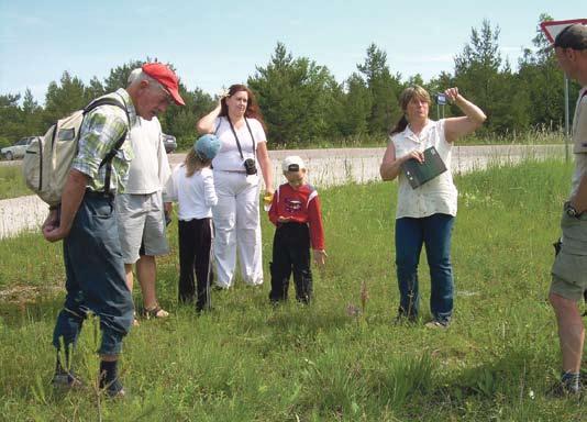 NR 24 14. juuni 2007 Käpuli käppade kannul Möödunud päikseline pühapäev kulges rühmale looduslembidele ja nende lastele orhideede otsinguil.