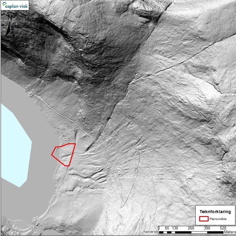 10 3.4 Drenering Det er ei tydeleg elv som har drenering gjennom planområdet (Figur 1; Figur 4). Bekken har eit nedbørsfelt på ca. 1,3 km 2. Elva har ikkje magasin.