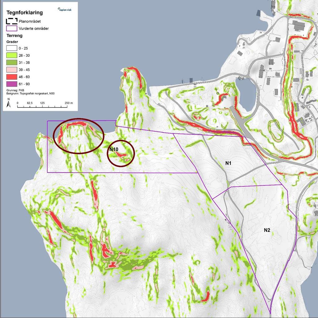 Side 10 av 22 I område N11 er terrenghelningen stort sett under 25, se kart med terrenghelning i Figur 4-4. Dette gjelder også for område B2.