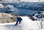 Me har tre Nasjonale turistvegar, Sognefjellet, Aurlandsfjellet («Snøvegen») og Gaularfjellet, med attraksjonar som utsiktpunktet Stegastein i Aurland og «Utsikten» på Gaularfjellet.