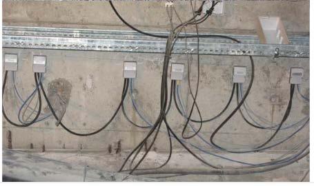 Ved katodisk beskyttelse monteres elektriskstyringssystem som forsyner konstruksjon med el strøm. Systemet må holdes i drift og kontrolleres. Figur 59 Elektriske installasjoner ved KB [33