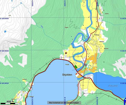 Side 10 av 21 4. LOKALISERING Landingsplassen har lokalisering som vist på kartet under der rød markør er plassert. Høyde over havet er 23 meter.