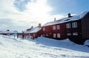 Galdhøpiggen, Glitter tind og mer enn 20 andre fjelltopper over 2000 meter er det karakteristiske for Jotun heimen, vårt mest kjente fjellområde.