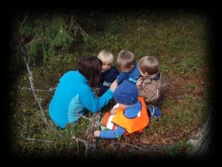 I hverdagssituasjoner og temaarbeid dekker vi de 7 fagområdene; Kommunikasjon, språk og tekst Kropp, bevegelse og helse Kunst, kultur og kreativitet Natur, miljø og teknikk Nærmiljø og samfunn