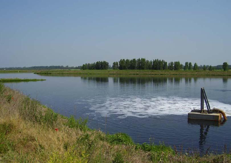 Slika 11. Taložna laguna na Makošu Voda iz navedenih laguna, tačnije, iz lagune za bistru fazu, šalje se na prečišćavanje u krug fabrike na PPOV- IBAR.