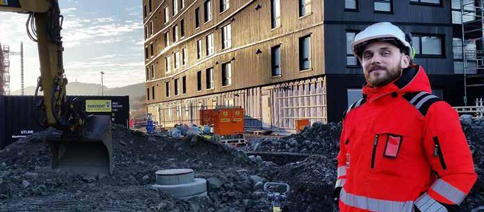 ØRJAN SI UTDANNINGSREISE: DET STARTA MED YRKESFAGLEG BYGGFAG, TOK FAGSKOLEN OG VIDARE INGENIØRHØGSKOLEN. Dette var ein jobb som retta seg mot Helse, Miljø og Sikkerhet (HMS).