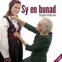 Last ned Sy en bunad - Torgunn Andersen Last ned Forfatter: Torgunn Andersen ISBN: 9788293314028 Antall sider: 110 Format: PDF Filstørrelse: 18.