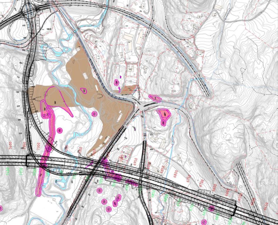 Figur 5-18 Skisse av den vurderte løsningen for halvt kryss ved Moheim (nord er opp på kartet).