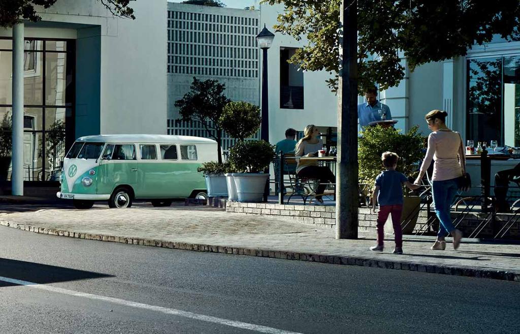 En bil folk bruker en bil folk er glad i Original i over 70 år Folkevognbussen T1 var