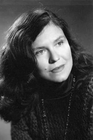 Un ideal împlinit: compozitoarea Irina Odăgescu Cu mai bine de 60 de ani în urmă, în cadrul corului de strană de la biserica Sf.