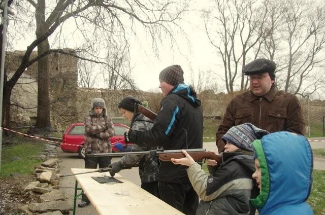 Aivar Kaus Foto:Markus Sein Foto: Madis Mintel Saavutused Maleva naisvõrkpallurid olid maakonna parimad ja võitsid Läänemaa