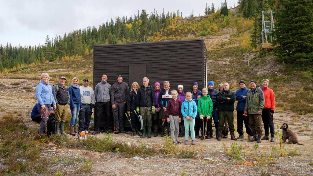 Dugnad Fjellsenteret Det var svært bra oppmøte når