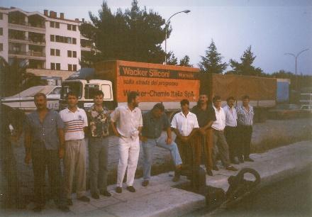 A bili smo prvi:18.listopada 1989. u osnivanju općinskog odbora HDZ-a, 27. kolovoza 1990.nakon tromjesečnog pregovora i štrajka peljara IV.