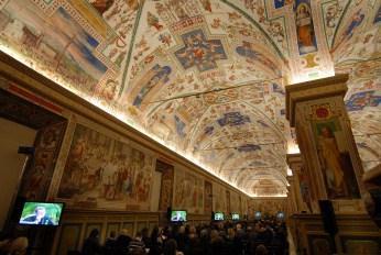 Capitolini) s neprocjenjivim izlošcima antičkog kiparstva i renesanskog slikarstva; Michelangelove stepenice