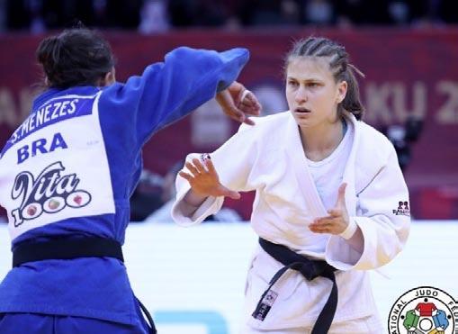 Srebro in bron v Bakuju Mednarodna tekmovanja Baku, 10. 12.marec 2017 Na turnirju v Bakuju je mlada Anja Štangar prvič nastopila na članskem tekmovanju.