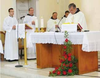 . Kako to da se mi tako lako predamo drukčijem govoru, pa govorimo niz dlaku, iznevjerimo i sebe i Onoga koji nas šalje? PROVINCIJSKA DUHOVNA OBNOVA U KONJICU Posebno se osvrnuo na sakrament sv.