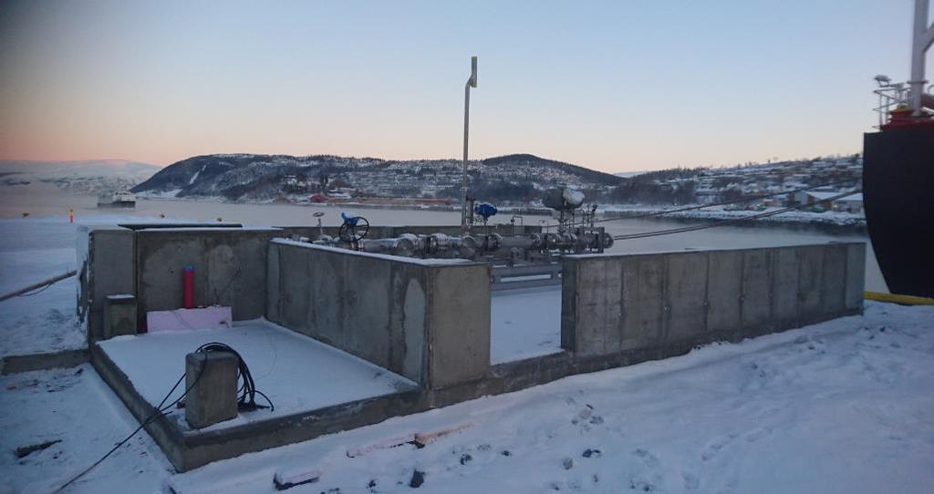 videreføring av vegger oppover (beskyttelseshus) etter anbefaling fra DSB i felles møte og befaring i Mosjøen.