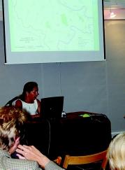 S predavanja na konferenciji Krajem kolovoza i po~etkom rujna, u starom gradu Trogiru koji je pod UNSCO-vom za{titom, odr ana je me unarodna konferencija pod nazivom GIS Odysseya 2004.