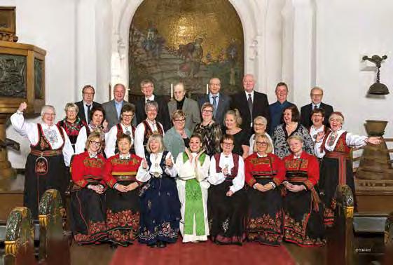 Gullkonfirmanter For 50 år siden ble disse konfirmenert i Gjerpen kirke.