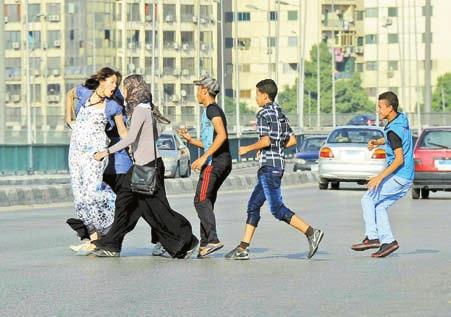 إال فى رمضان لقد قال فيهم السلف»بئس القوم ال يعرفون الله إال فى رمضان«. فكن عبد ا رباني ا وال تكن عبد ا رمضاني ا فرب رمضان فى هو رب الشهور كلها فال تكن ممن عزم التوبة رمضان ونقضها بعد رمضان!