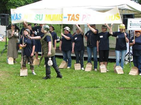 Gruodžio mėnesį viešosios bibliotekos kolektyvas leidosi į seminarinę - kultūrinę išvyką po Lietuvos pajūrio miestus