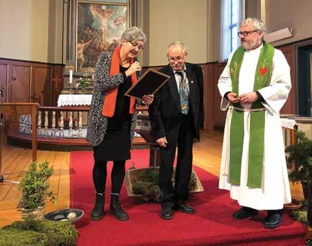 Menighetsblad for Åfjord og Stoksund 3 Mitt barndomsminne Etter å ha fått «stafetten» av Helge Årbogen, har jeg grublet litt over oppgaven.