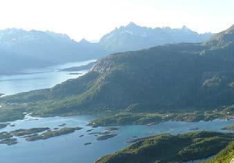 Kirkestedet Rørstad i Sørfold har ingen vegforbindelse og ikke lenger fastboende (LO 506, klasse 5) Digermulen i Vågan ved innseilingen til Raftsundet (LO 1410, klasse 4).