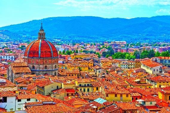 På kvelden møtes vi for byvandring og kanskje frister det med en gelato? Dag 2 VALGFRI UTFLUKT: FIRENZE Ekstra: Dagens utflukt går til renessansens og Toscanas hovedstad, Firenze.